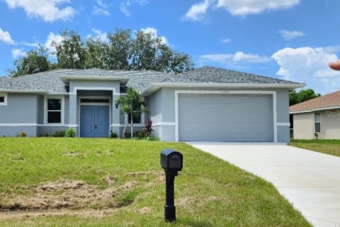 House in North Port, Florida 3 bedrooms, 158.86 sq.m. № 1403652 - photo 1