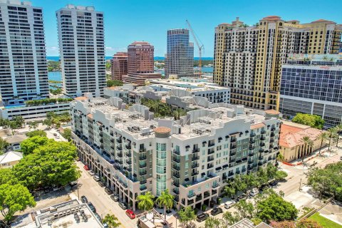 Condo in West Palm Beach, Florida, 1 bedroom  № 1186619 - photo 12