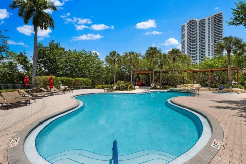 Condo in Aventura, Florida, 2 bedrooms  № 1175076 - photo 14