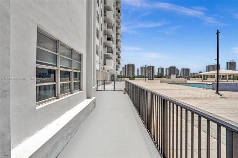 Condominio en venta en Aventura, Florida, 2 dormitorios, 120.77 m2 № 1304960 - foto 25