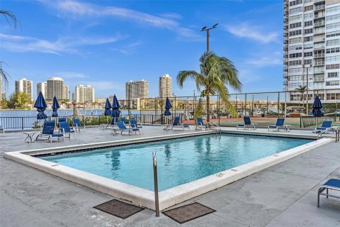 Condominio en venta en Aventura, Florida, 2 dormitorios, 120.77 m2 № 1304960 - foto 27