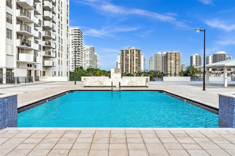 Condominio en venta en Aventura, Florida, 2 dormitorios, 120.77 m2 № 1304960 - foto 30