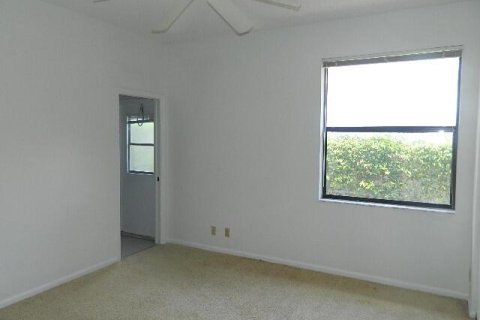 House in Boca Raton, Florida 2 bedrooms, 174.19 sq.m. № 1127713 - photo 8