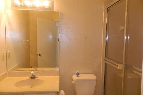 House in Boca Raton, Florida 2 bedrooms, 174.19 sq.m. № 1127713 - photo 5