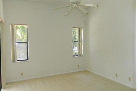 House in Boca Raton, Florida 2 bedrooms, 174.19 sq.m. № 1127713 - photo 6