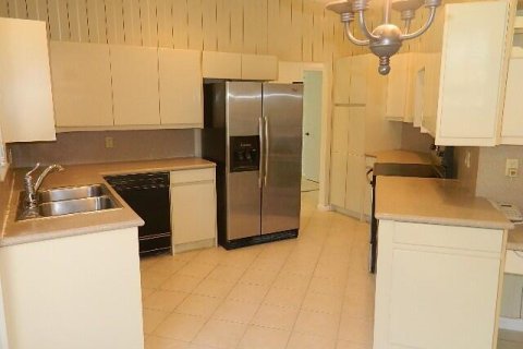 House in Boca Raton, Florida 2 bedrooms, 174.19 sq.m. № 1127713 - photo 12