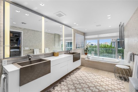 Copropriété à vendre à Miami Beach, Floride: 4 chambres, 310.01 m2 № 1396180 - photo 23