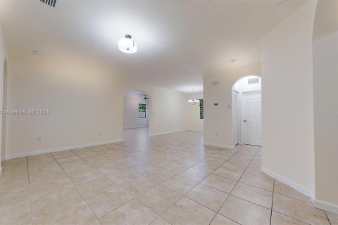 House in Miami, Florida 4 bedrooms № 1381754 - photo 21