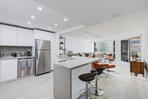 Condominio en venta en Miami, Florida, 1 dormitorio, 98.85 m2 № 1439972 - foto 1