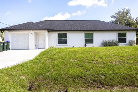 House in North Port, Florida 3 bedrooms, 120.22 sq.m. № 1334281 - photo 1