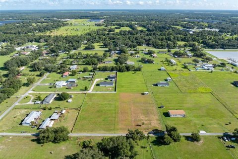 Terreno en venta en Fish Hawk, Florida № 1351545 - foto 2