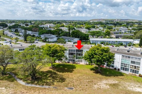 Copropriété à vendre à Deerfield Beach, Floride: 2 chambres, 92.9 m2 № 1232038 - photo 30