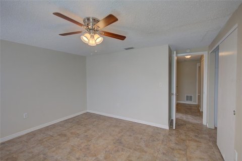 House in Holiday, Florida 3 bedrooms, 154.68 sq.m. № 1252540 - photo 16