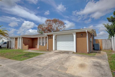 Villa ou maison à vendre à Holiday, Floride: 3 chambres, 154.68 m2 № 1252540 - photo 3