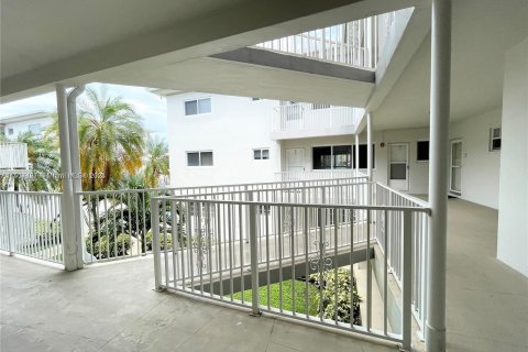 Copropriété à vendre à Hallandale Beach, Floride: 2 chambres, 117.06 m2 № 956545 - photo 7