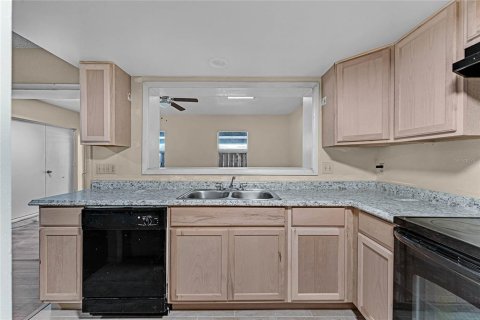 Adosado en venta en Orlando, Florida, 3 dormitorios, 138.42 m2 № 1191769 - foto 2