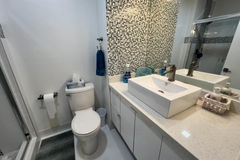 Снять в аренду таунхаус в Бока-Ратон, Флорида 2 спальни, 132.48м2, № 1003741 - фото 1