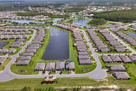 Villa ou maison à vendre à Kissimmee, Floride: 3 chambres, 184.69 m2 № 1290113 - photo 23