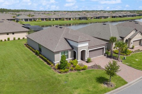 Villa ou maison à vendre à Kissimmee, Floride: 3 chambres, 184.69 m2 № 1290113 - photo 2