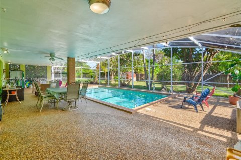 Villa ou maison à vendre à Palmetto Bay, Floride: 3 chambres, 218.78 m2 № 1128637 - photo 21