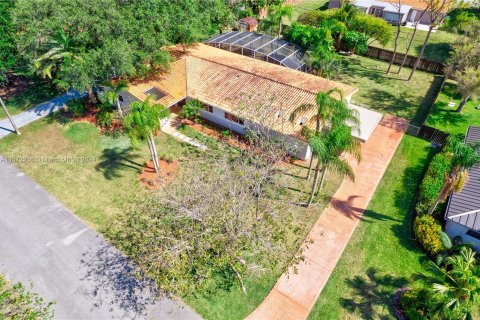 Villa ou maison à vendre à Palmetto Bay, Floride: 3 chambres, 218.78 m2 № 1128637 - photo 2