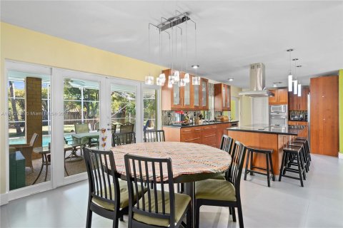 Villa ou maison à vendre à Palmetto Bay, Floride: 3 chambres, 218.78 m2 № 1128637 - photo 18