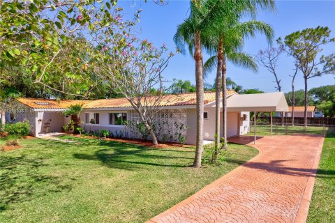 Villa ou maison à vendre à Palmetto Bay, Floride: 3 chambres, 218.78 m2 № 1128637 - photo 3