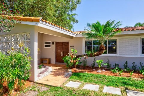 Casa en venta en Palmetto Bay, Florida, 3 dormitorios, 218.78 m2 № 1128637 - foto 4