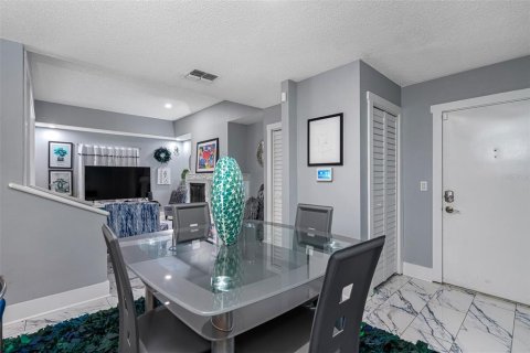 Condo in Tampa, Florida, 1 bedroom  № 1417474 - photo 5