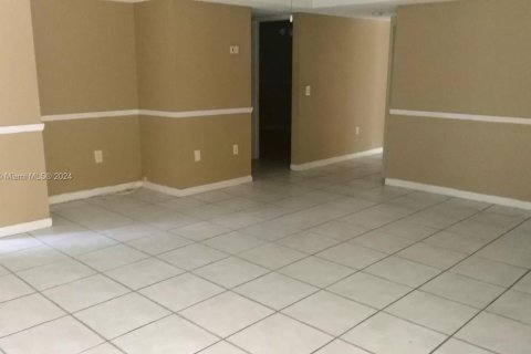 Copropriété à vendre à Miami, Floride: 3 chambres, 120.77 m2 № 1151274 - photo 5