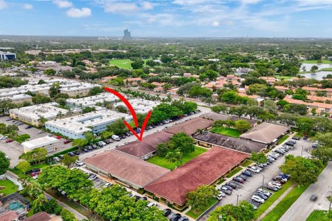 Propiedad comercial en venta en Hollywood, Florida № 1351854 - foto 10