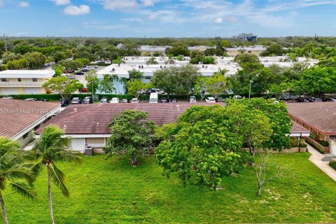 Propiedad comercial en venta en Hollywood, Florida № 1351854 - foto 8