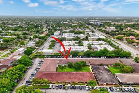 Propiedad comercial en venta en Hollywood, Florida № 1351854 - foto 11