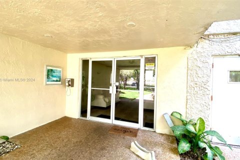 Copropriété à vendre à Plantation, Floride: 1 chambre, 89.19 m2 № 1099569 - photo 29