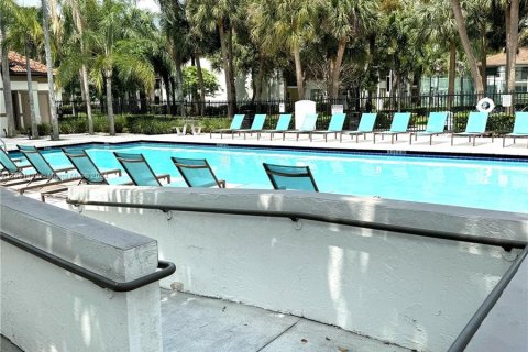 Copropriété à vendre à Hollywood, Floride: 1 chambre, 78.13 m2 № 1095480 - photo 4