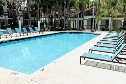 Condominio en venta en Hollywood, Florida, 1 dormitorio, 78.13 m2 № 1095480 - foto 7