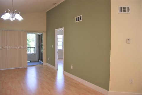 Copropriété à louer à Oakland Park, Floride: 1 chambre, 74.69 m2 № 1345669 - photo 8