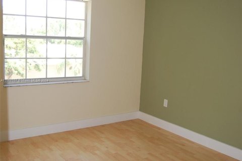 Condo in Oakland Park, Florida, 1 bedroom  № 1345669 - photo 12