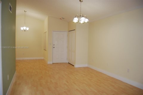 Copropriété à louer à Oakland Park, Floride: 1 chambre, 74.69 m2 № 1345669 - photo 2