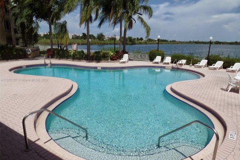 Condominio en alquiler en Oakland Park, Florida, 1 dormitorio, 74.69 m2 № 1345669 - foto 21