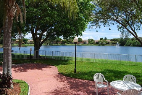 Condo in Oakland Park, Florida, 1 bedroom  № 1345669 - photo 23