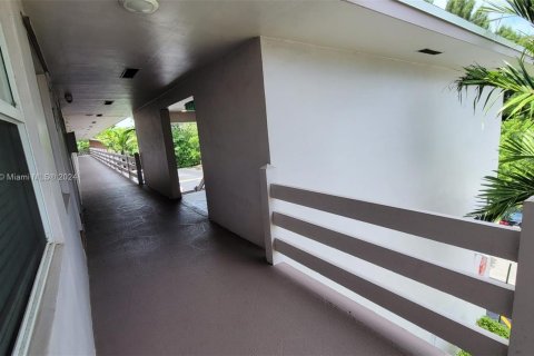 Condominio en alquiler en Hallandale Beach, Florida, 1 dormitorio, 66.89 m2 № 1345668 - foto 28