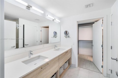 Copropriété à louer à North Miami Beach, Floride: 3 chambres, 144.56 m2 № 1345585 - photo 20