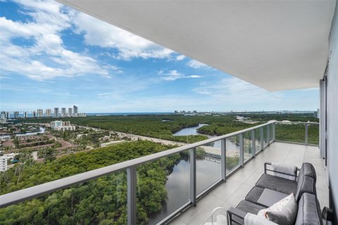 Copropriété à louer à North Miami Beach, Floride: 3 chambres, 144.56 m2 № 1345585 - photo 1