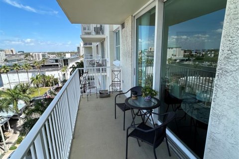 Condo in Fort Lauderdale, Florida, 2 bedrooms  № 1145970 - photo 19