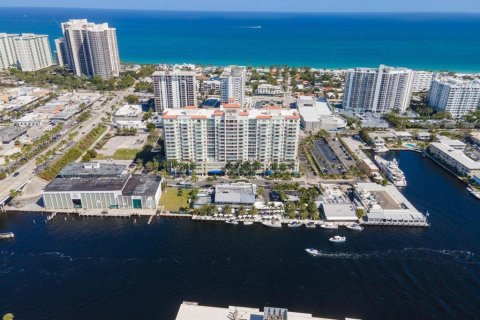 Condo in Fort Lauderdale, Florida, 2 bedrooms  № 1145970 - photo 4