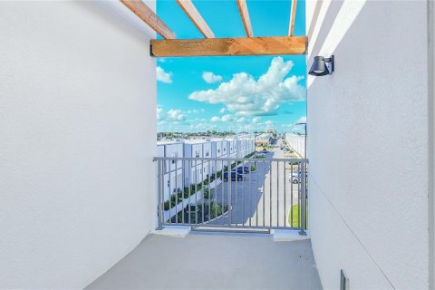 Touwnhouse à vendre à Davenport, Floride: 6 chambres, 258.36 m2 № 1246380 - photo 25