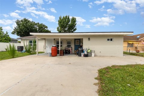 Villa ou maison à vendre à Kissimmee, Floride: 4 chambres, 171.22 m2 № 1296486 - photo 21