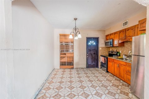 Casa en venta en Miami, Florida, 2 dormitorios, 70.79 m2 № 1412416 - foto 5