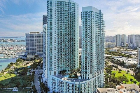 Condo in Miami, Florida, 2 bedrooms  № 1377333 - photo 3